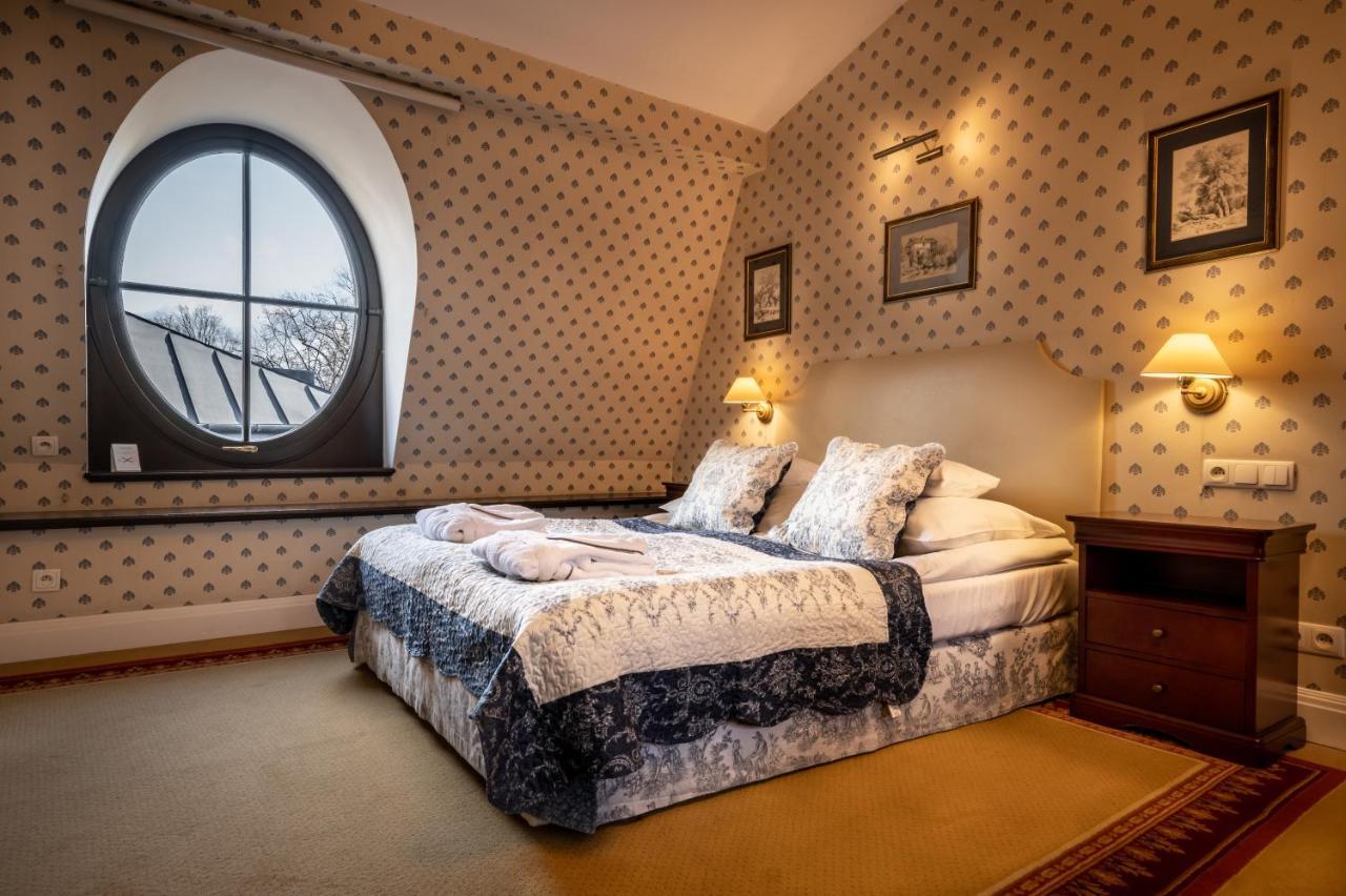 Hotel Grodek Krakow Exterior photo A room at the hotel