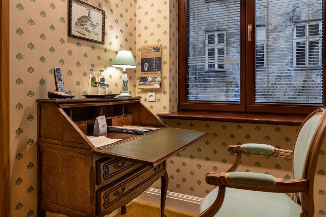Hotel Grodek Krakow Exterior photo A secretary desk