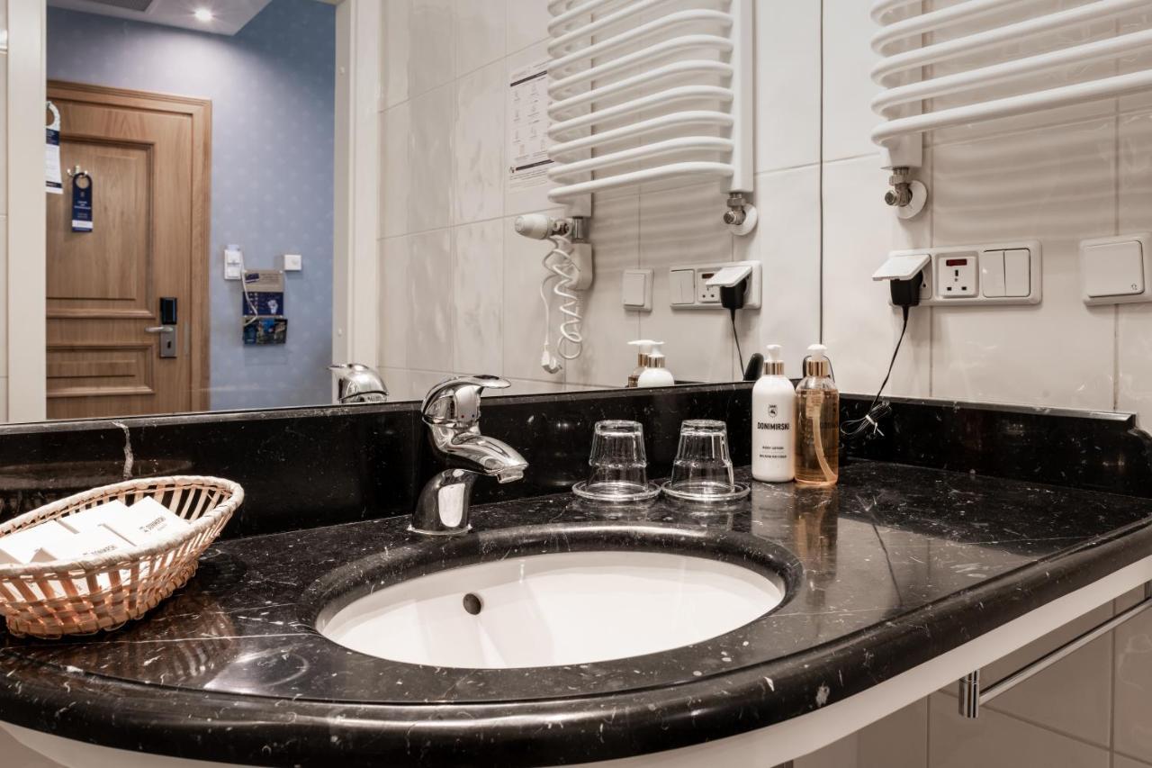 Hotel Grodek Krakow Exterior photo Bathroom