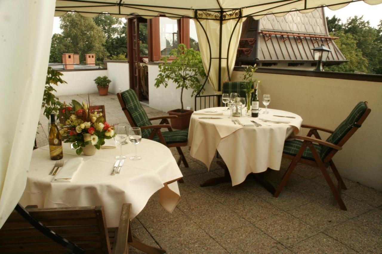 Hotel Grodek Krakow Exterior photo The terrace of the restaurant
